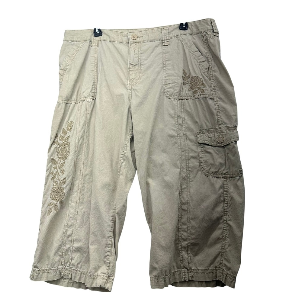 St Johns Bay womens tan capris